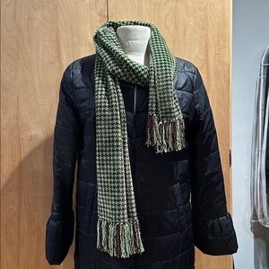 Loominus Handwoven Elegant Green and Brown Houndstooth Chenille Scarf